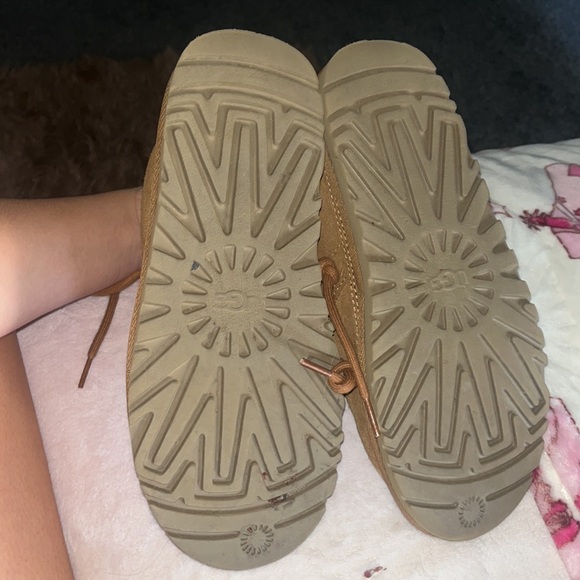 Women’s UGG Neumel leather shoes - Picture 8 of 8